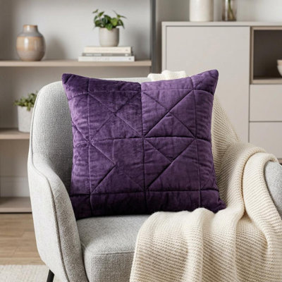 Coussin décoratif en velours mauve à motif géométrique mauve