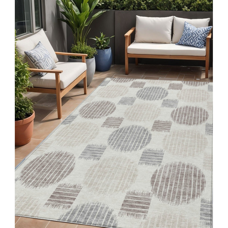 Tapis intérieur / extérieur géométrique lavable 5 pi x 8 pi brun et gris ivoire