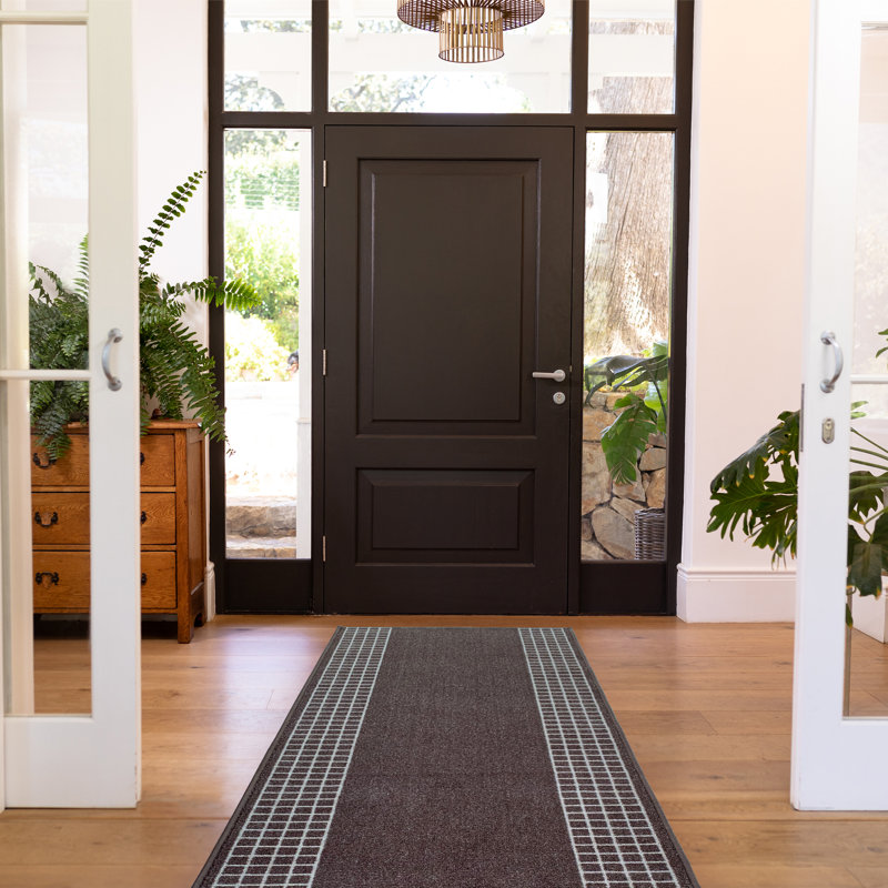 Tapis touffeté à motif géométrique brun Everlean, Tapis de couloir 2 pi 2 po x 15 pi