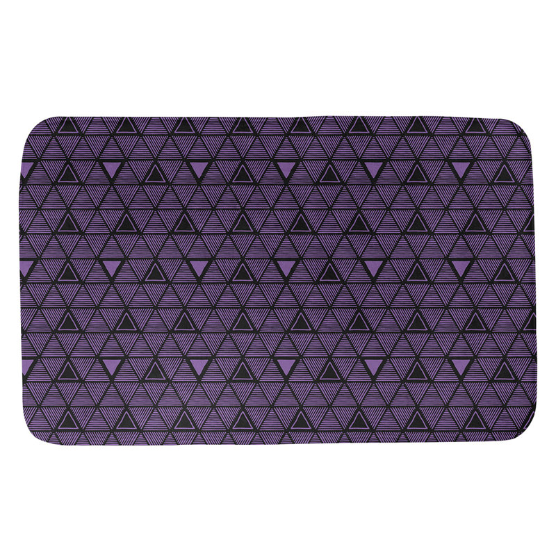 Tapis de bain géométrique à motif de triangles dessinés à la main, l 17 po x L 24 po, Violet / noir