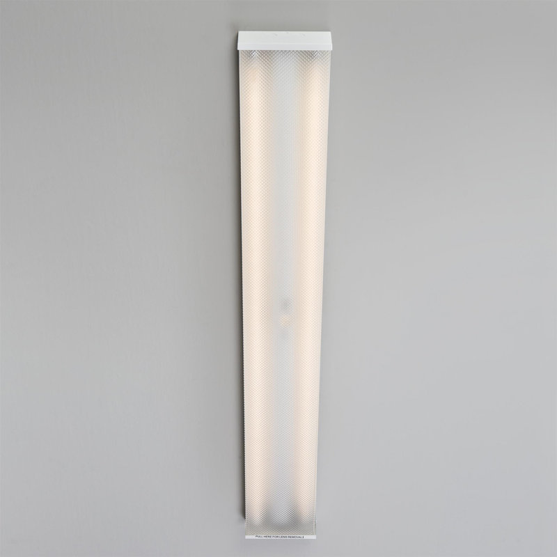 Lampe fluorescente enveloppante, H 2,37 po x l 48,75 po x P 6,62 po