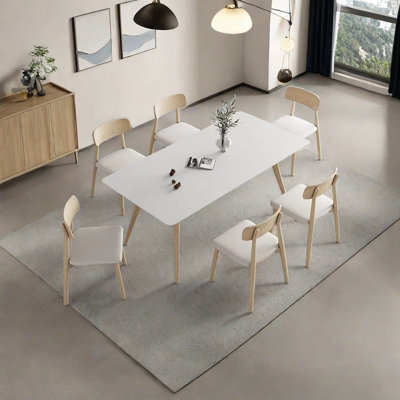 Table et chaise minimaliste de style crème