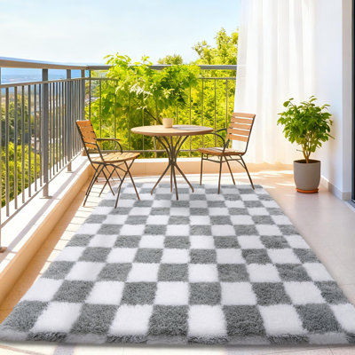 White and Light Gray Checkered Pattern Anti-Slip Area Rug Ideal for Children's Rooms, Study Areas, and Living Rooms