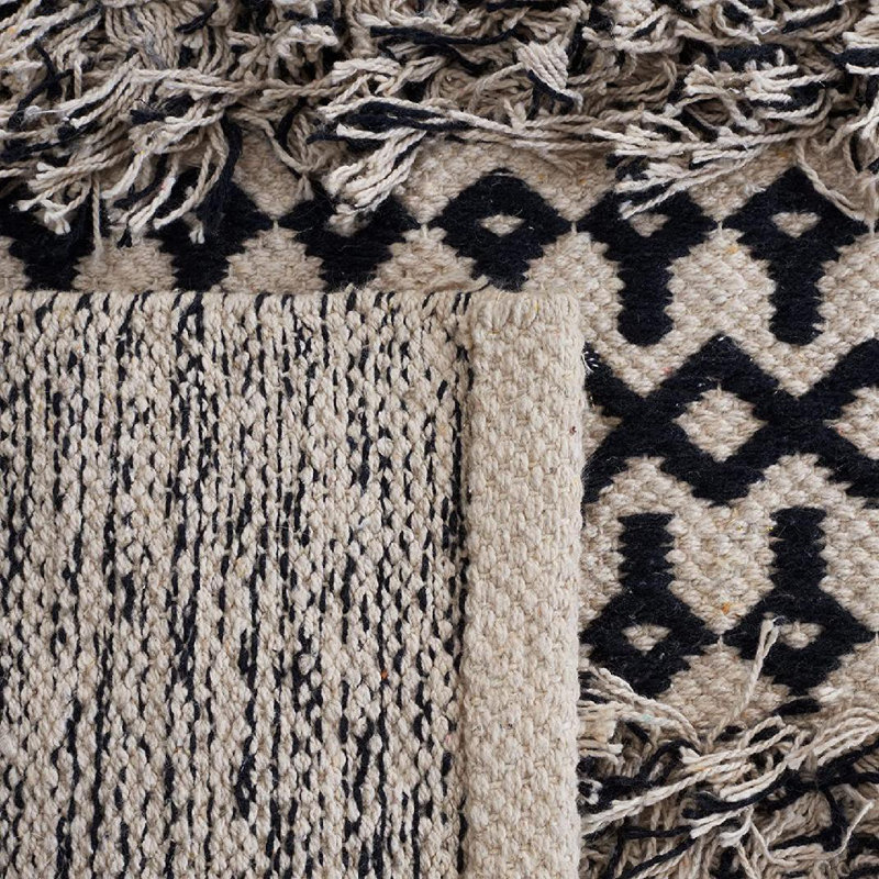 Tapis noir / ivoire Natura 927, Rectangle 8 pi x 10 pi