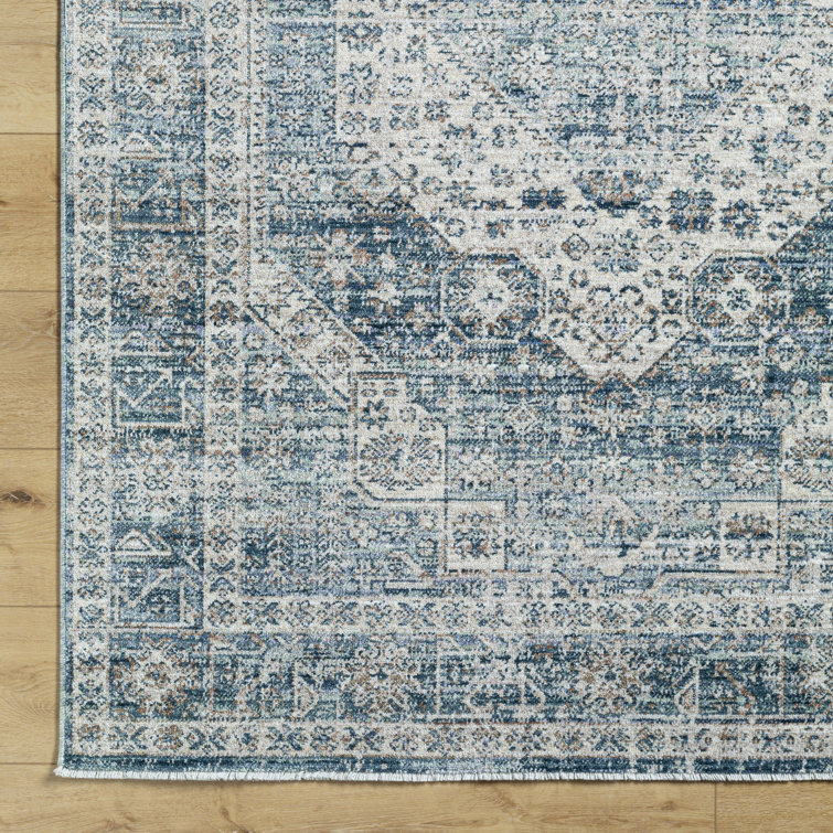 Oriental Machine Woven Polyester Area Rug in Taupe