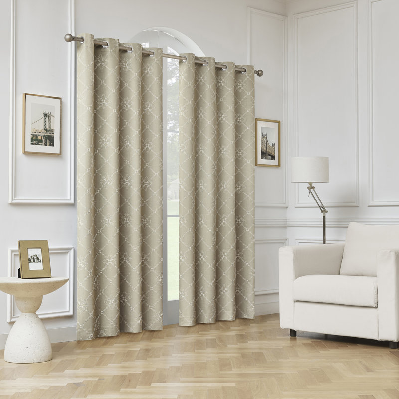 Panneau de rideau 100% occultant avec œillets Adria Trellis, Beige, 50" W x 84" L