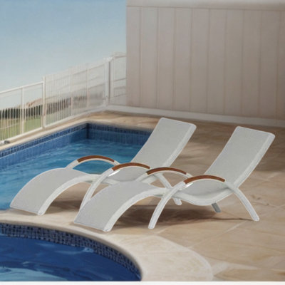 Sateia Outdoor Chaise Lounge