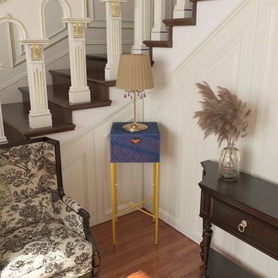Araneli End Table with Storage