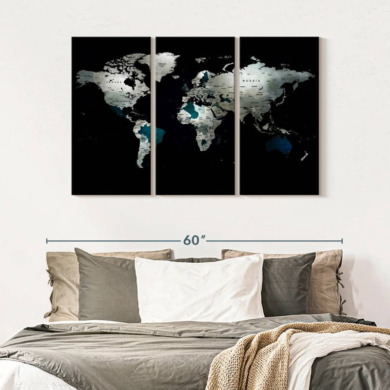 «Mysterious World Map», reproduction sur toile, H 32 po x l 50 po x P 1,25 po