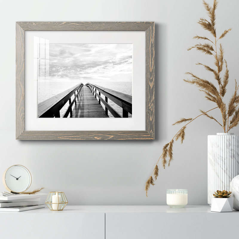 Pier Reflections - Photographie avec cadre photo, H 20 po x l 17 po x P 1,5 po, gris
