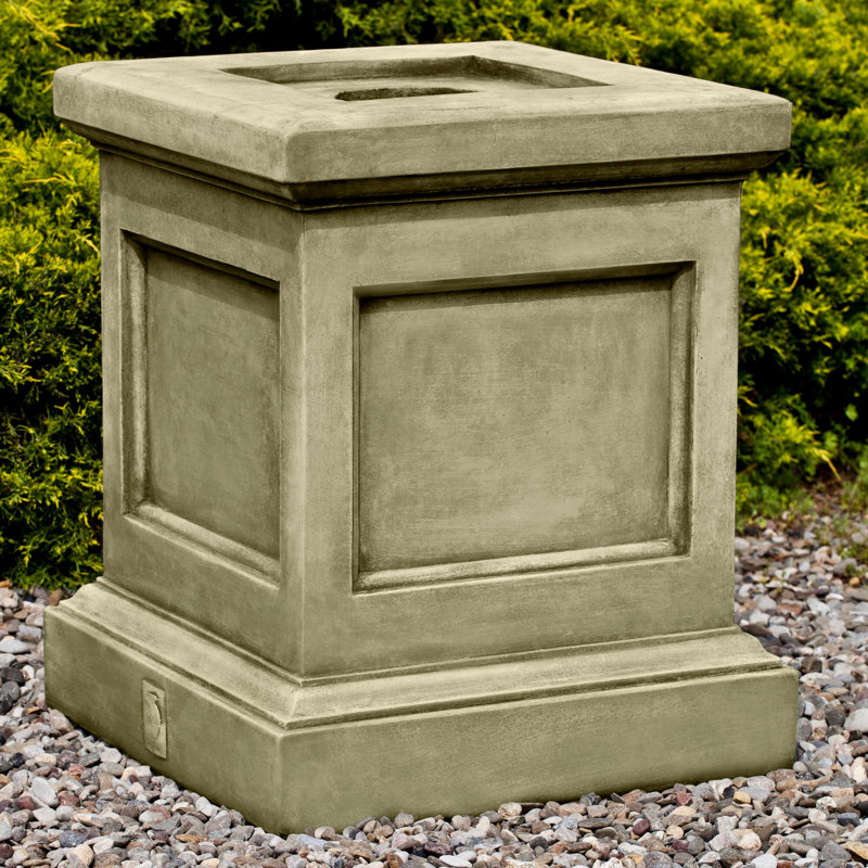 St Louis Pedestal, English Moss