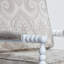Fauteuil blanc avec détails à motif cachemire taupe, siège de 40 po de hauteur, l H 27 po x P 25 po-1941034063