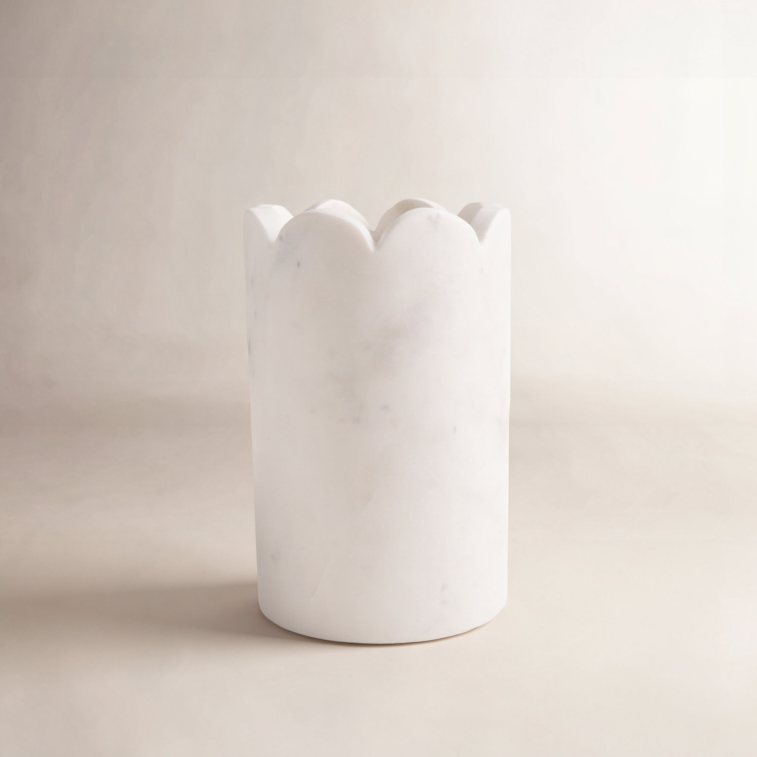 Leondra Wine Bucket