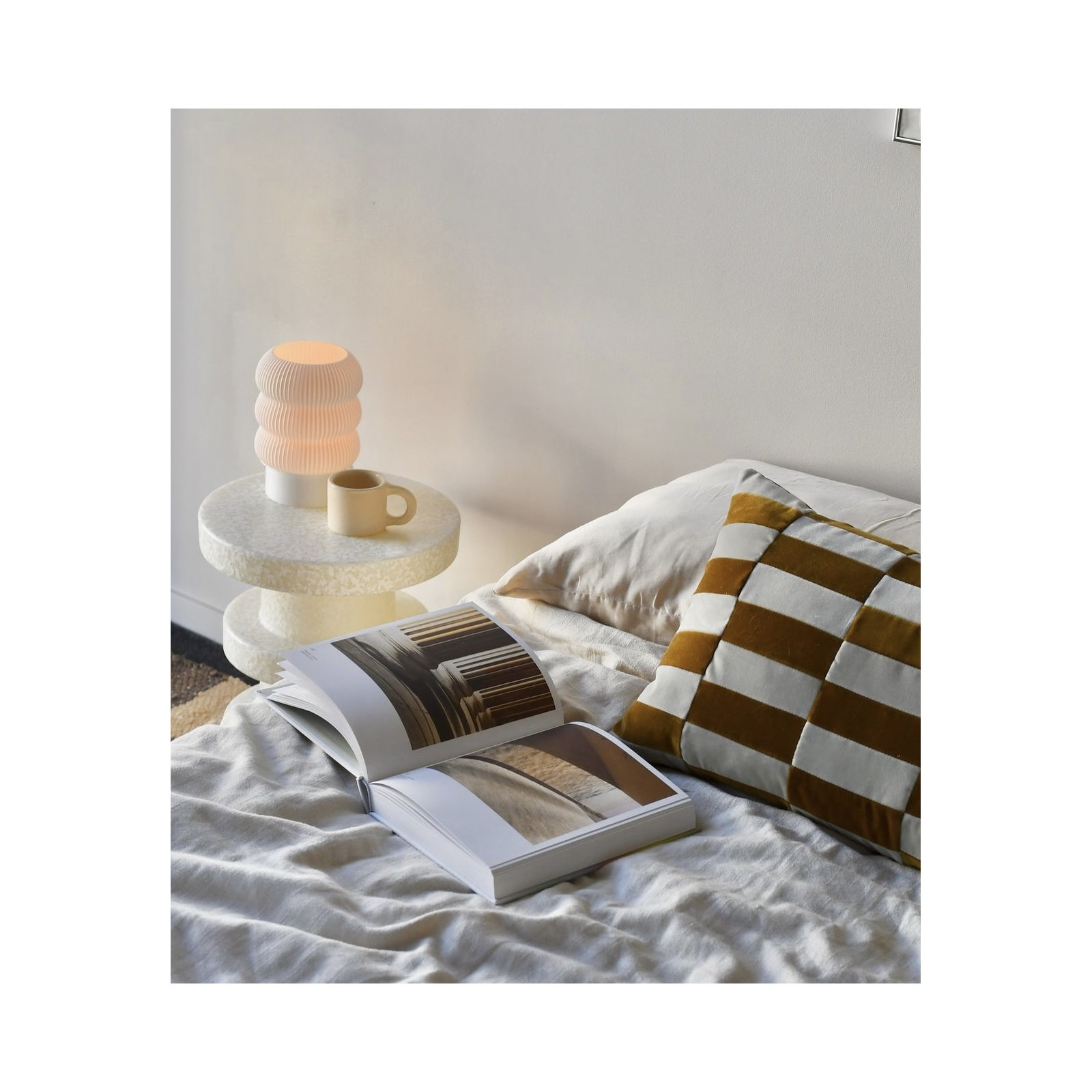 Lola Lamp Dove White
