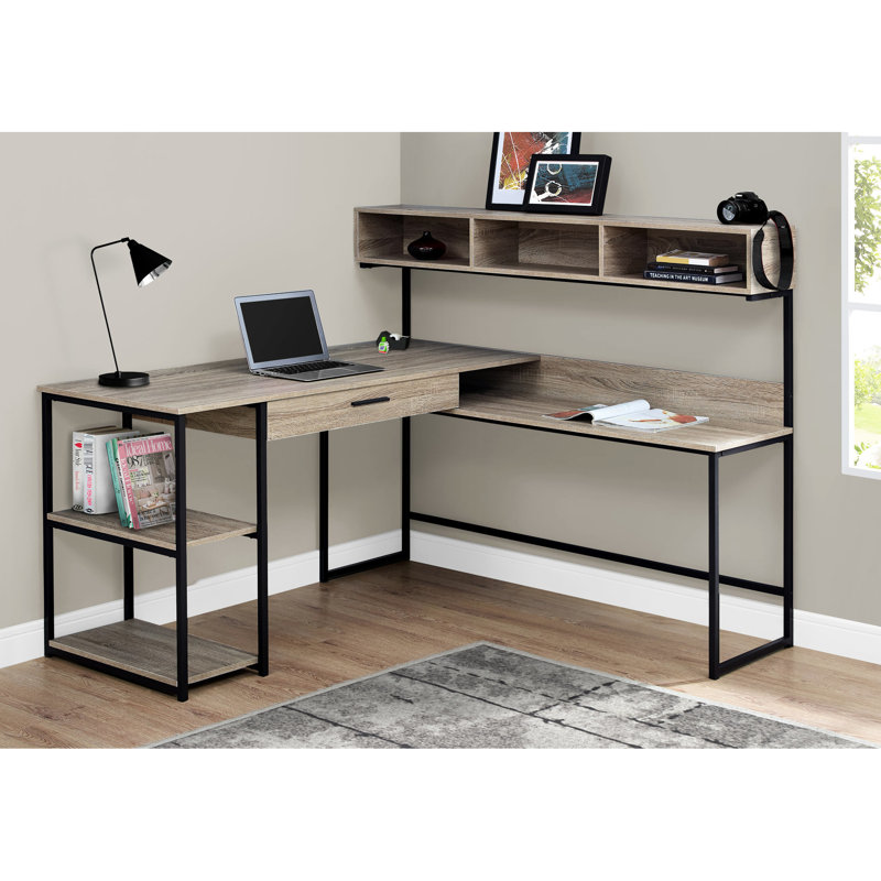 Bureau d'ordinateur moderne en forme de L avec rangement, structure en stratifié taupe et métal noir, idéal pour une utilisation à domicile ou au bureau. Tiroir en métal.