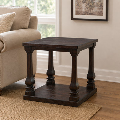 Table de bout 24,8 po Farmhouse avec tablette de rangement, table d'appoint rétro à 2 niveaux avec pieds sculptés en bois massif, table de chevet décorative carrée pour le salon et la chambre à coucher