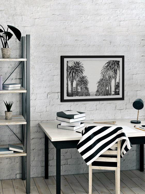 «Palm Tree Avenue» par Morgan Hartley - reproduction de photo encadrée, H 12 po x l 18 po