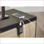 Table de chevet grise à 3 tiroirs avec ports USB
