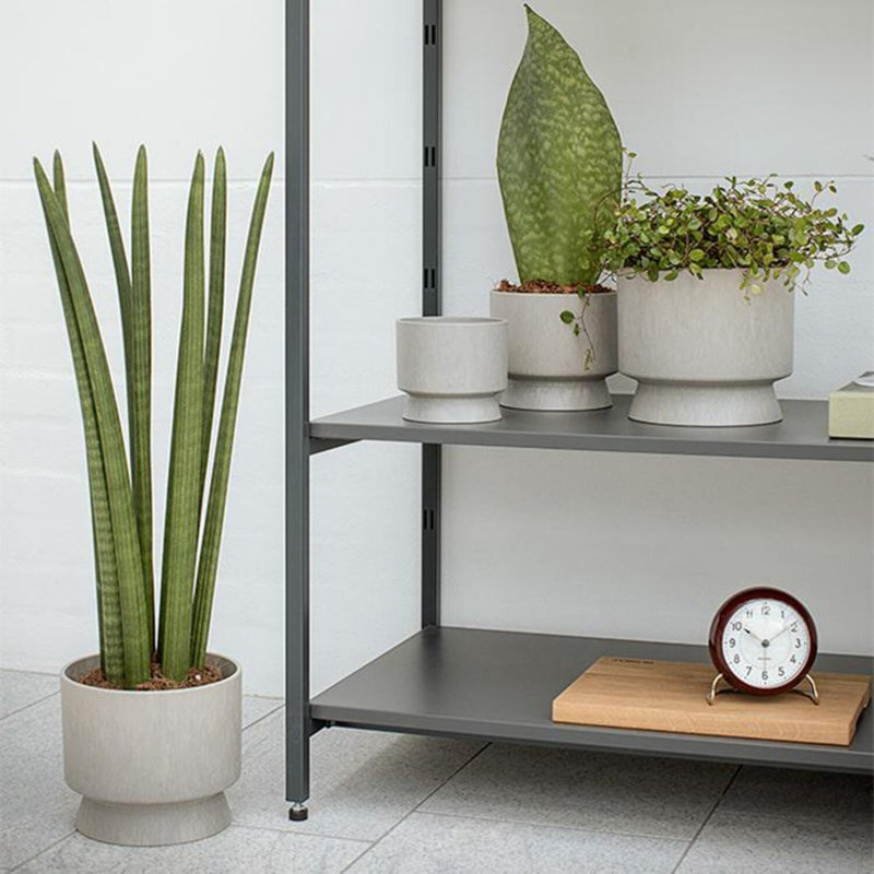 Pot à fleurs en plastique recyclé, H 8,3 po x l 9,4 po x P 9,4 po, Sable
