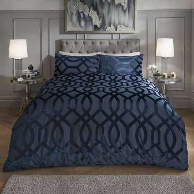 Nyberg Polyester Geometric Shapes Duvet Cover Set with Pillowcases Included