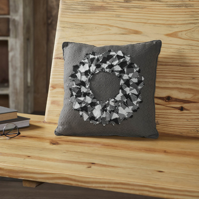 Coussin décoratif en tissu Finders Keepers 14 x 14