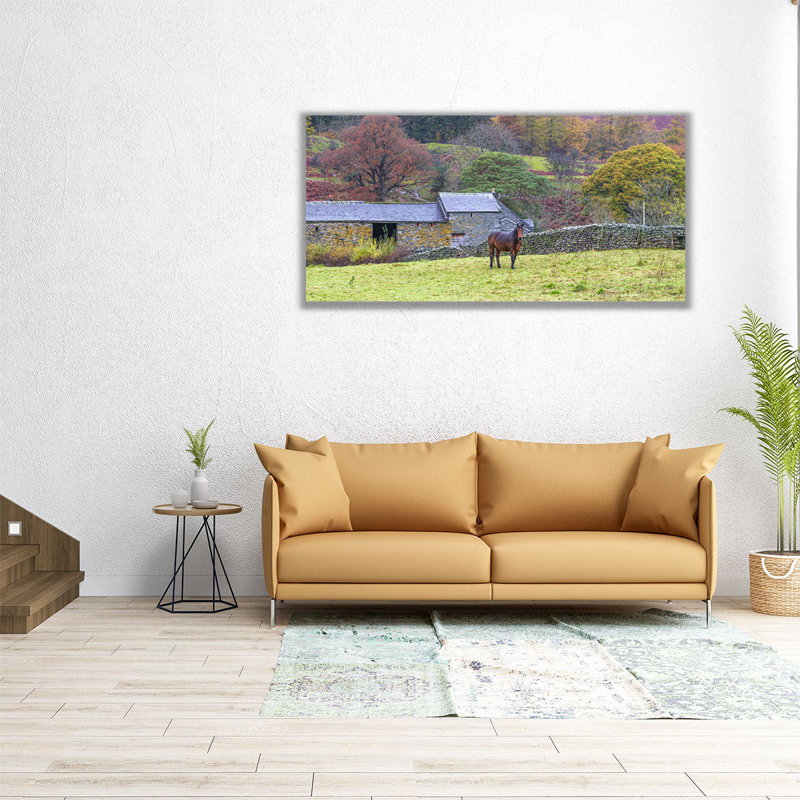 Cheval dans un champ - reproduction d'art sur toile, H 18 po x l 36 po