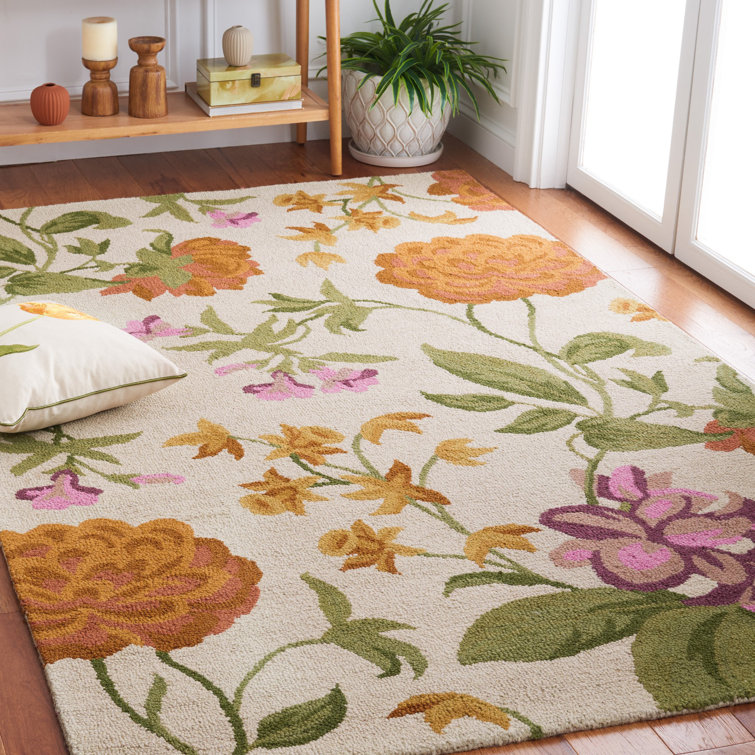 Emrick Hand Hooked Wool Floral Rug