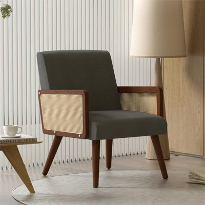 Fauteuil moderne en rotin avec pieds en bois d'hévéa massif, accoudoirs en canne naturelle, siège en mousse haute densité 25D, 23L * 23W * 31,5H, finition écologique, utilisé comme chaise de salle à manger, chaise de lecture, chaise de terrasse, et