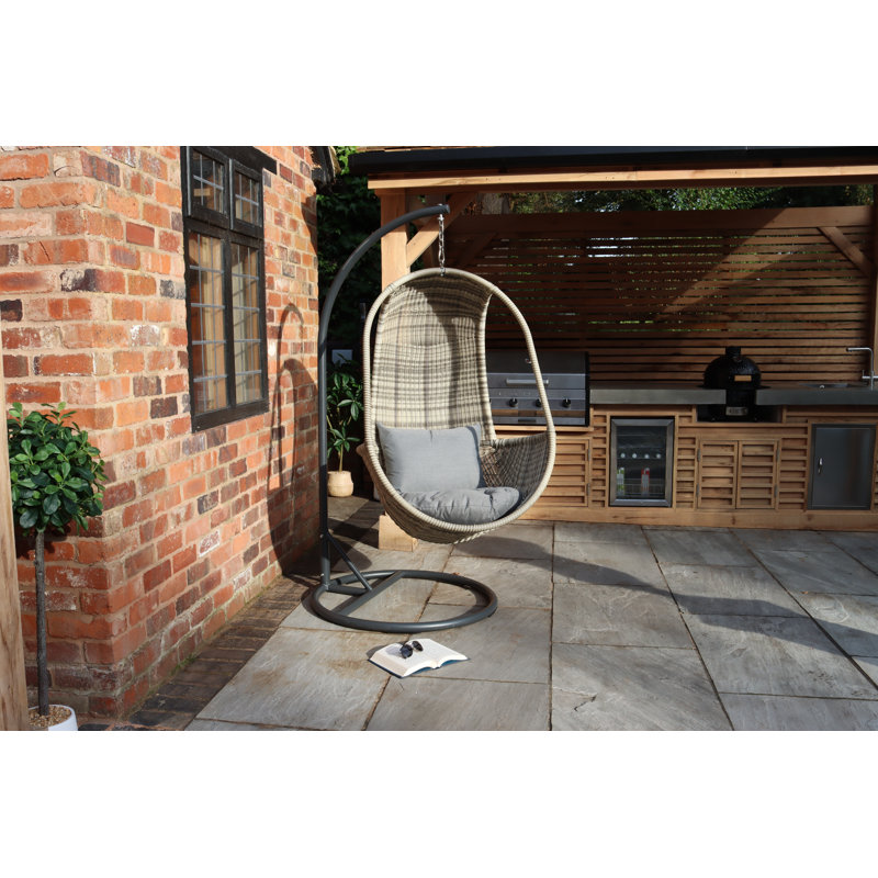 WENTWORTH Hanging pod 3mm round weave including cushions