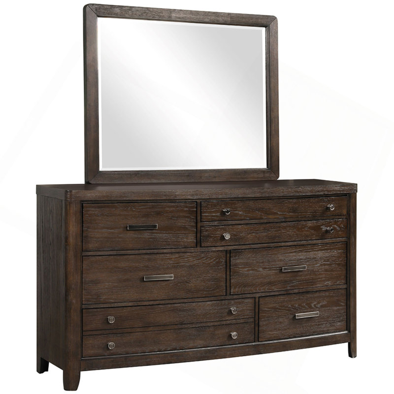 Commode antique brun avec tiroirs en cèdre