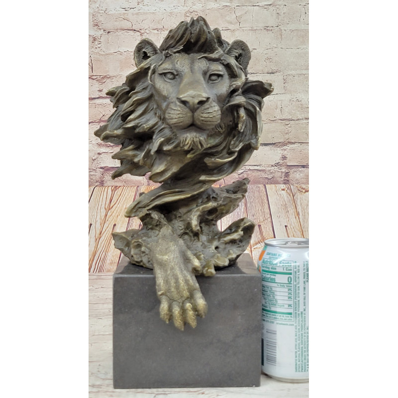 Buste de lion africain