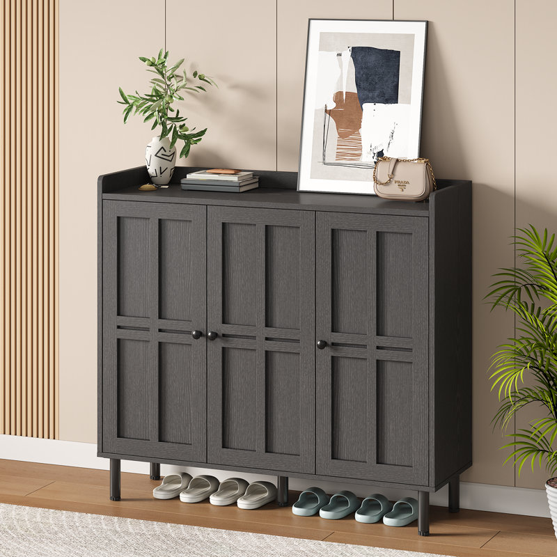 Armoire à chaussures à 5 niveaux avec 3 portes et 3 tablettes réglables pour le vestibule Abril, Noir