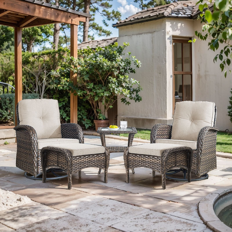 Ensemble de conversation de patio en osier 5 pièces Aristil avec fauteuil pivotant et repose-pieds Aristil, Beige