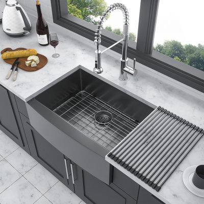 27-Inch Gunmetal Black Farmhouse Sink With Nano Coating, 16-Gauge Stainless Steel Apron Front Design For Easy Cleaning And Quiet Operation.