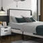 Lit double avec tête de lit en tissu blanc, cadre argent champagne et noir-92616591