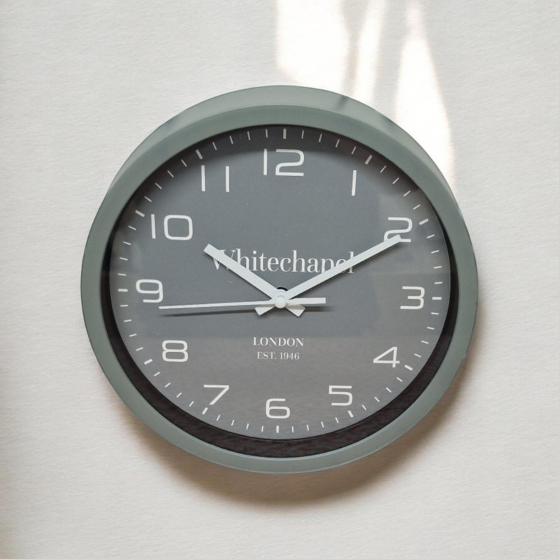 Geko Wall Clock