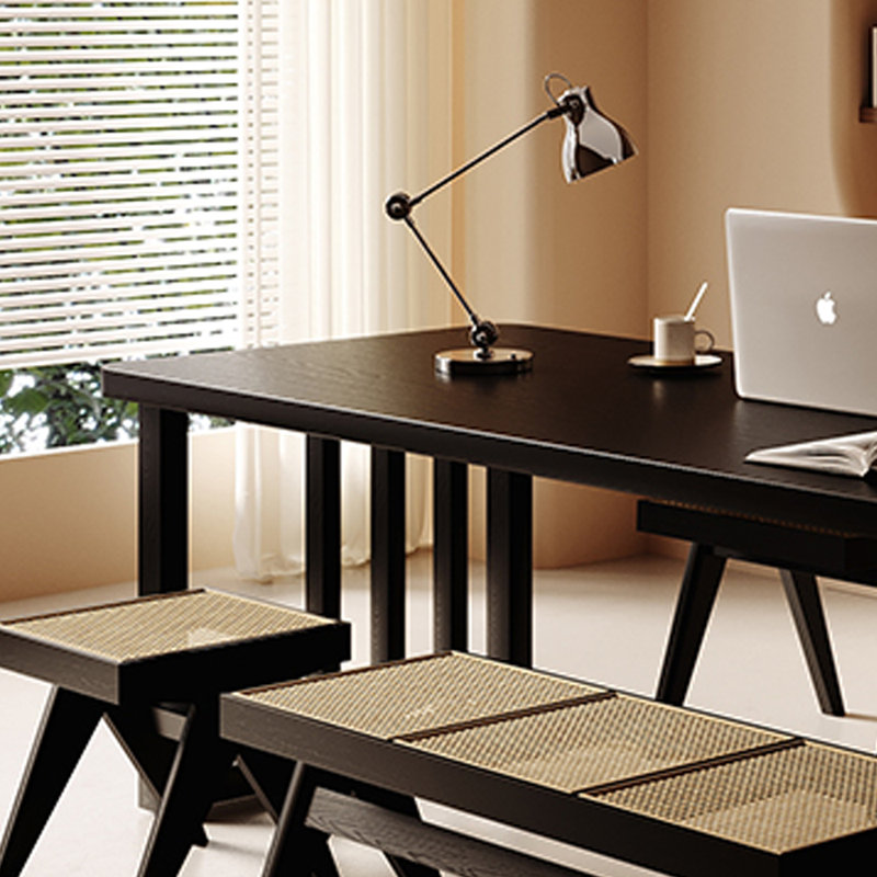 Bureau rectangulaire en bois de frêne noir avec rangement en rotin, H 29,52 po x l 62,99 po x P 27,55 po