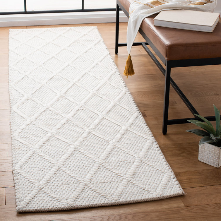 Krizal Hand Woven Wool/Viscose Geometric Rug in Ivory
