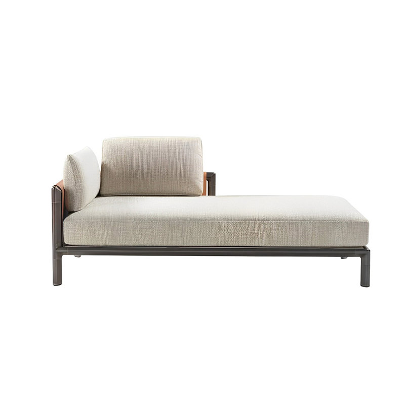 Chaise longue rembourrée Leisure, Accoudoir à gauche (vu de face)