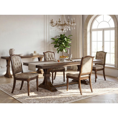 L'ensemble de salle à manger 5 pièces comprend une table de salle à manger rectangulaire moderne et 4 chaises de cuisine en cuir PU beige clair, finition noyer antique