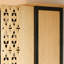 Armoire de rangement avec des motifs sculptés exquis
