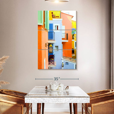 Lilie Saint Tropez Colourful Houses