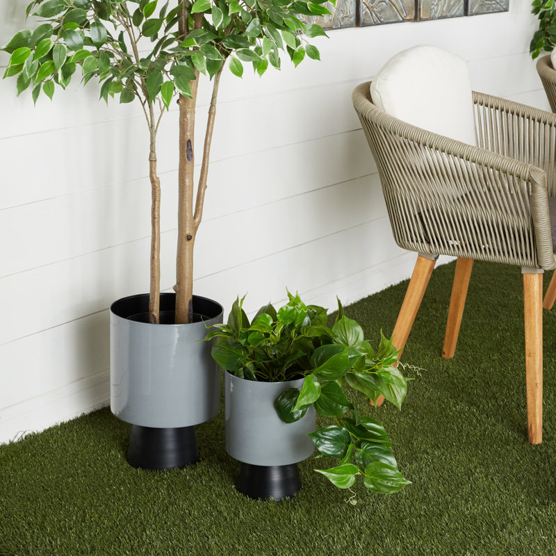 McMillian Metal Pot Planter, Gray
