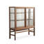 Vitrines en bois brun massif