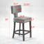 Ensemble de 2 tabourets de bar à hauteur de comptoir, chaise d'appoint rembourrée en tissu de lin de ferme avec dossier incurvé et clous en cuivre, structure en bois franc-452769240