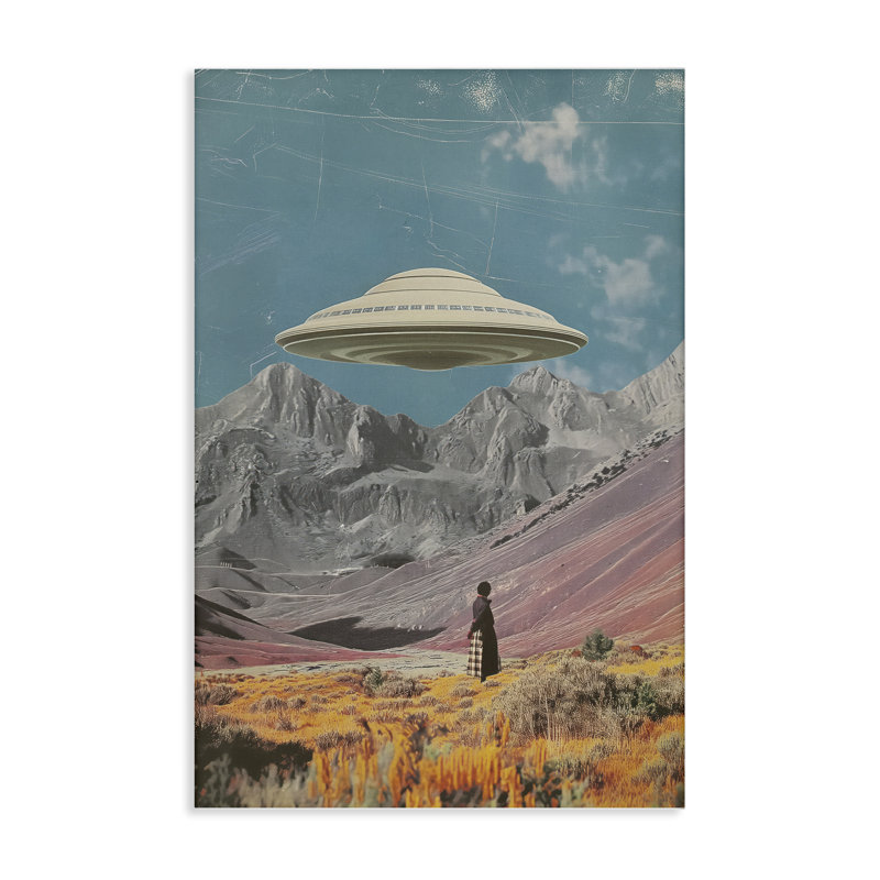 Toile UFO au-dessus de Mountain Valley, design par Wumples, H 24 po x l 16 po