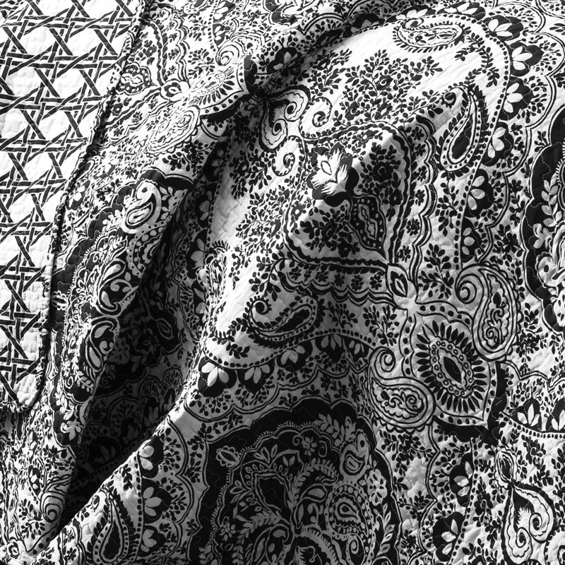 Cotton Reversible Traditional 3 Piece Quilt Set, King Quilt + 2 King Shams, Black/White