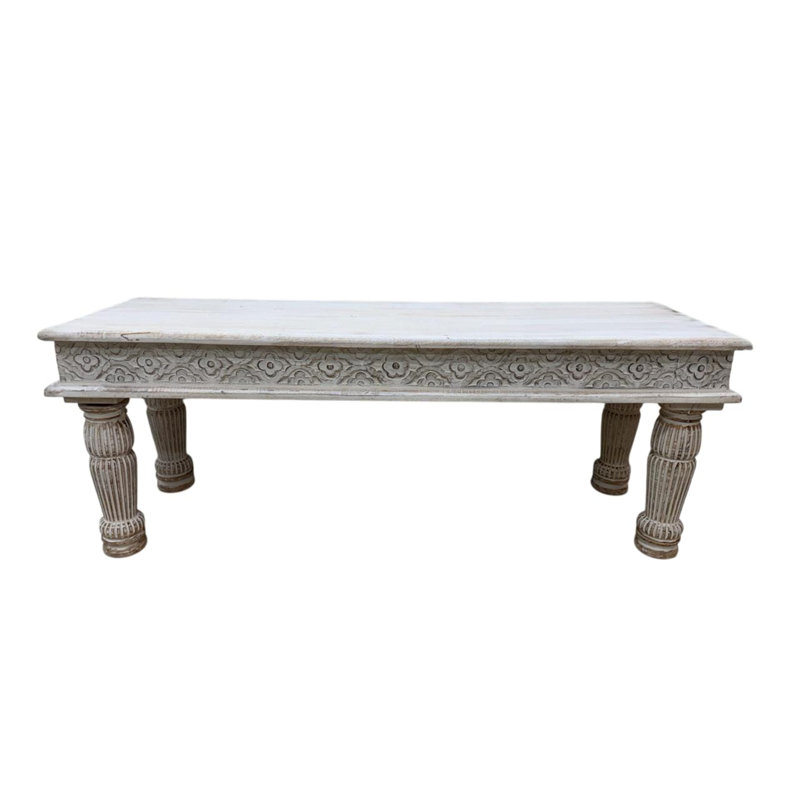 Banc en bois sculpté