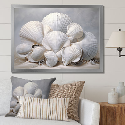 " Monochromatic White Seashells "