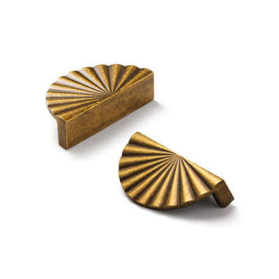 2 Pack Antique Brass Cabinet Pulls Cup Flat Vintage Drawer Pulls Kitchen Cupboard Bathroom Dresser Cabinet Hardware Handles Zinc Alloy